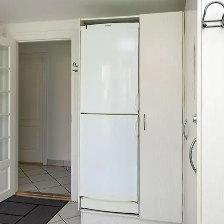 Sleeps 21 Pool Knebel