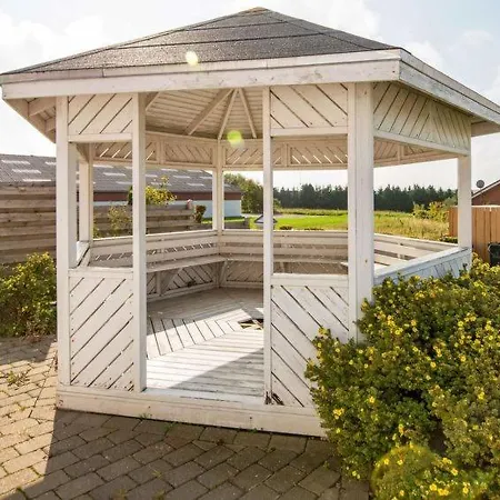 Sleeps 21 Pool