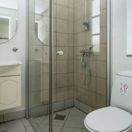 Sleeps 21 Pool