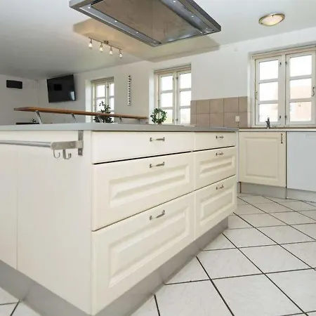 Sleeps 21 Pool Semesterbostad *